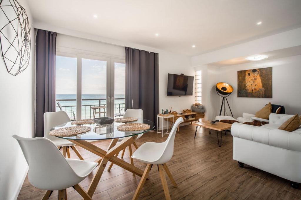 Апартаменты Beachfront Fuengirola Dreamin Экстерьер фото